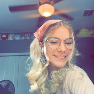 Meet your Posher, Kenzie